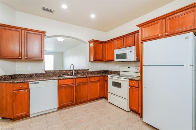 17570 Cherry Ridge LN, Fort Myers, FL 33967