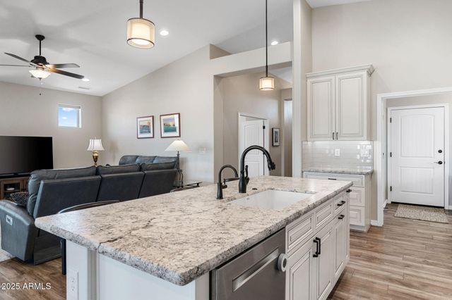 12612 E SIDE SADDLE Lane, Prescott Valley, AZ 86315