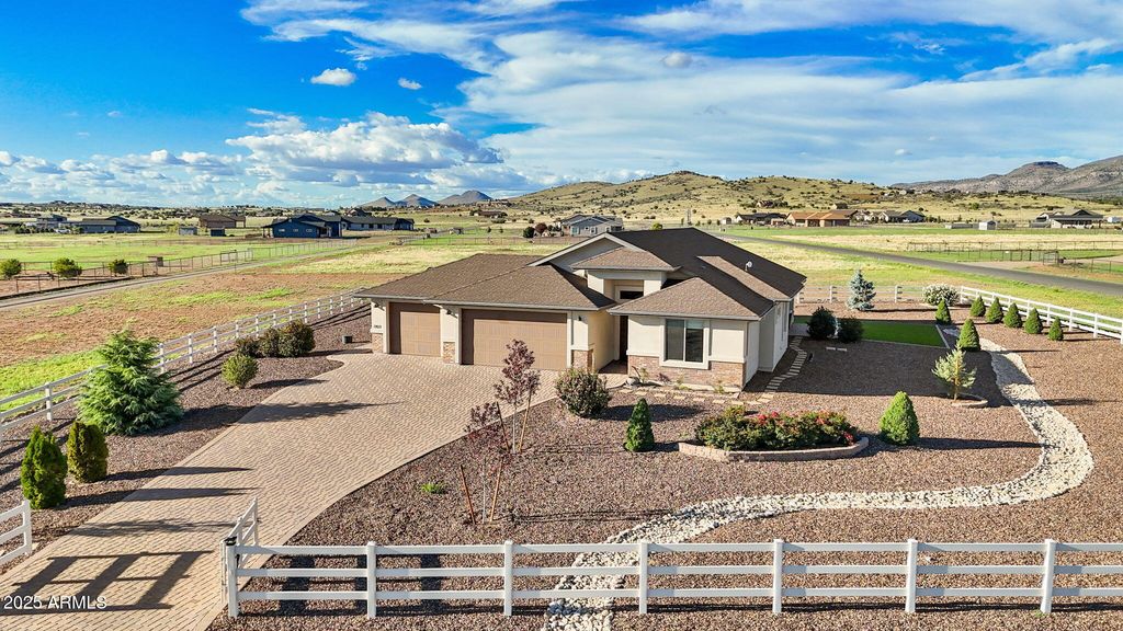 12612 E SIDE SADDLE Lane, Prescott Valley, AZ 86315
