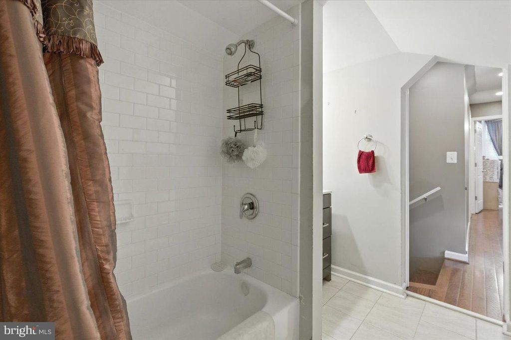 Image 21 of property listing at 12309 LIVINGSTON RD, Fort Washington, MD 20744