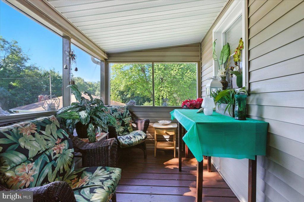 Image 22 of property listing at 12309 LIVINGSTON RD, Fort Washington, MD 20744