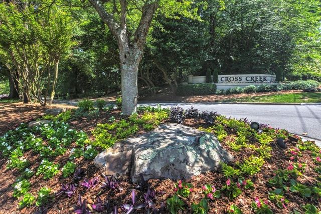 59 Monet Court NW, Atlanta, GA 30327