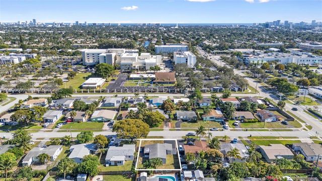 5641 NE 8th Ave, Oakland Park, FL 33334