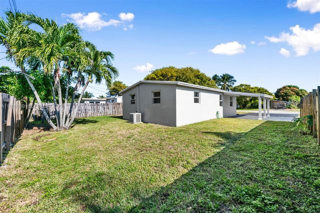 5641 NE 8th Ave, Oakland Park, FL 33334