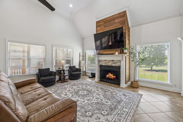 1136 Farmhouse Rd, Lascassas, TN 37085
