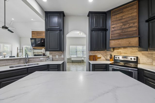 1136 Farmhouse Rd, Lascassas, TN 37085