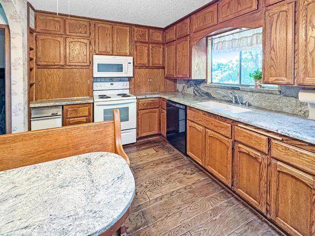 1605 Auburn Folsom Rd, Auburn, CA 95603