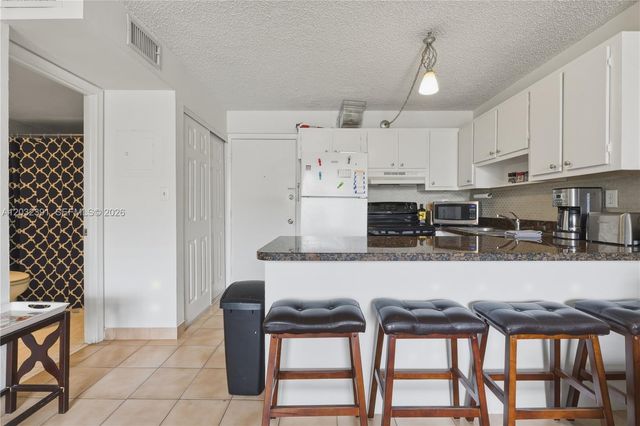 3000 N Ocean Boulevard 303, Fort Lauderdale, FL 33308