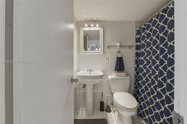 3000 N Ocean Boulevard 303, Fort Lauderdale, FL 33308