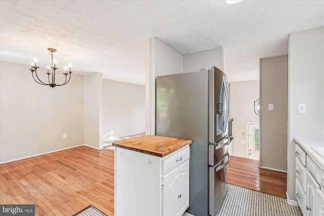 9323 KITE ST, Burke, VA 22015