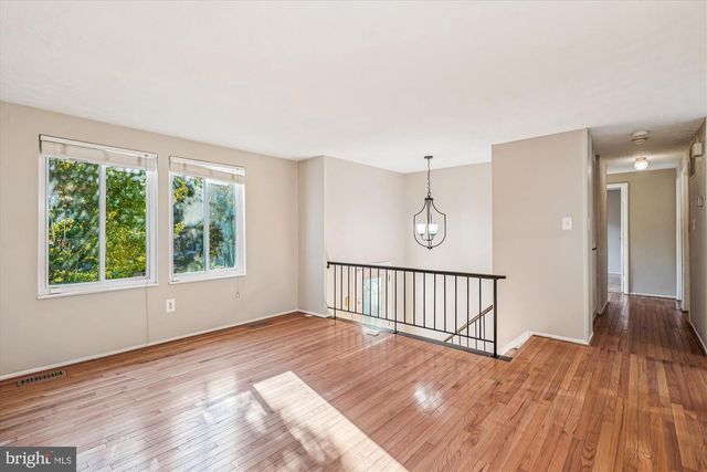 9323 KITE ST, Burke, VA 22015