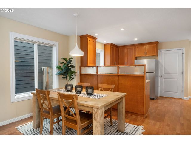 8011 N FOSS Ave, Portland, OR 97203