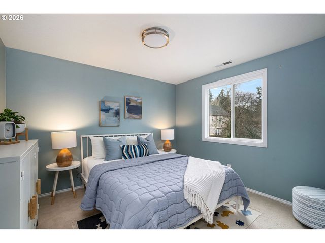 8011 N FOSS Ave, Portland, OR 97203