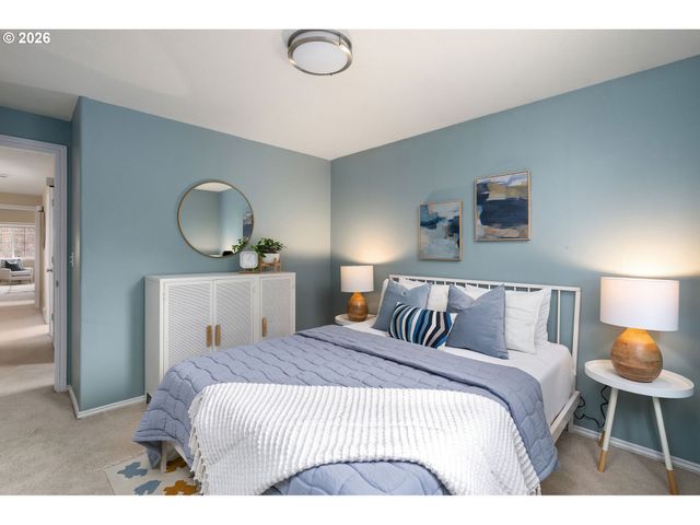 8011 N FOSS Ave, Portland, OR 97203