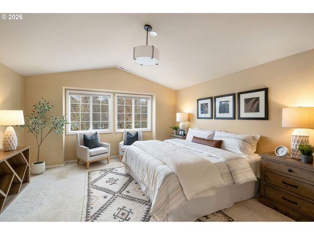 8011 N FOSS Ave, Portland, OR 97203