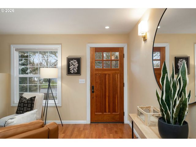 8011 N FOSS Ave, Portland, OR 97203