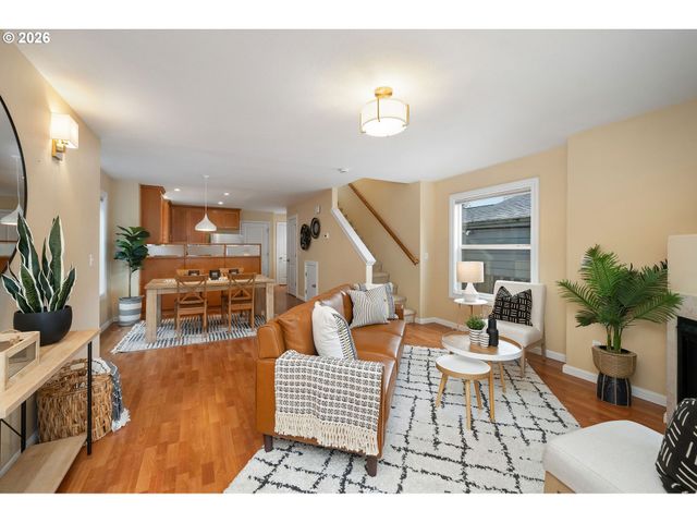 8011 N FOSS Ave, Portland, OR 97203