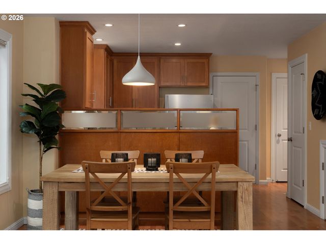 8011 N FOSS Ave, Portland, OR 97203