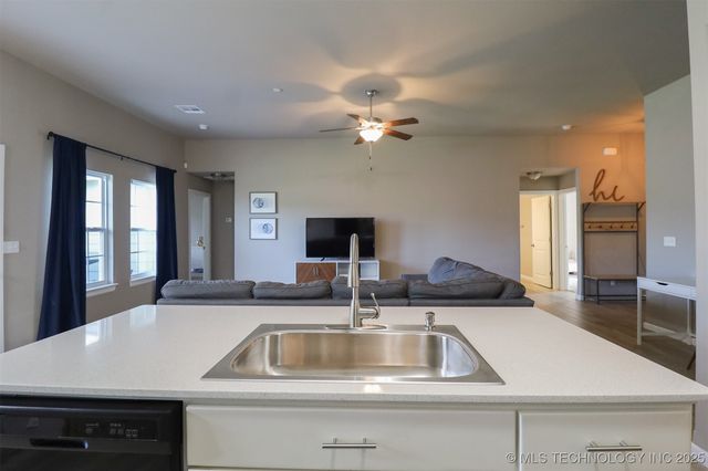 13522 N 130th Avenue E, Collinsville, OK 74021