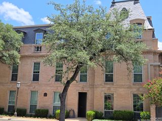7707 broadway # 24A, San Antonio, TX 78209