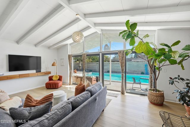 6014 WATEREDGE Lane, Jacksonville, FL 32211