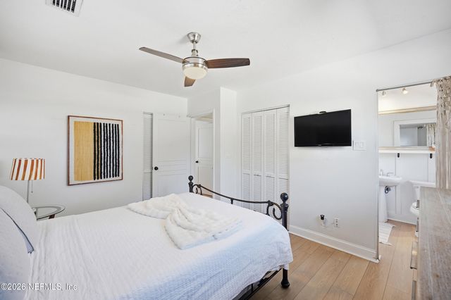 6014 WATEREDGE Lane, Jacksonville, FL 32211