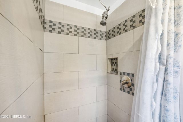 6014 WATEREDGE Lane, Jacksonville, FL 32211