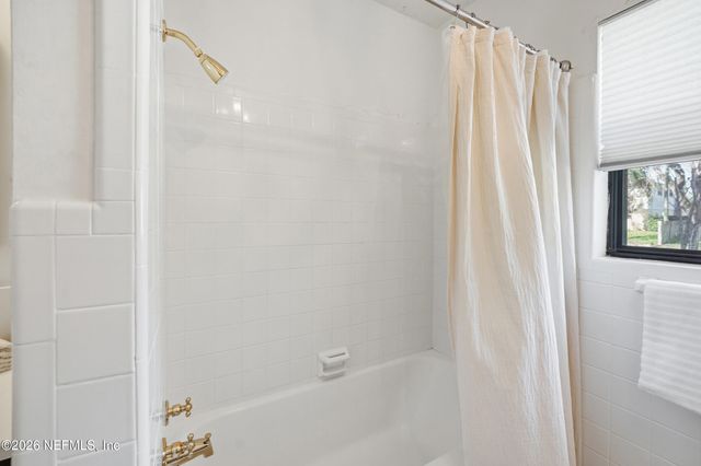 6014 WATEREDGE Lane, Jacksonville, FL 32211