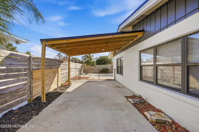 6014 WATEREDGE Lane, Jacksonville, FL 32211