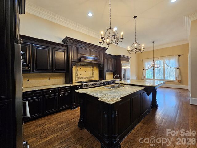 9222 Woodhall Lake Drive, Waxhaw, NC 28173