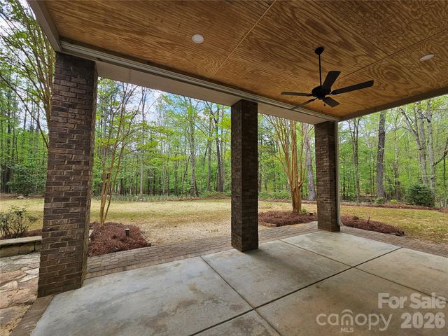 9222 Woodhall Lake Drive, Waxhaw, NC 28173