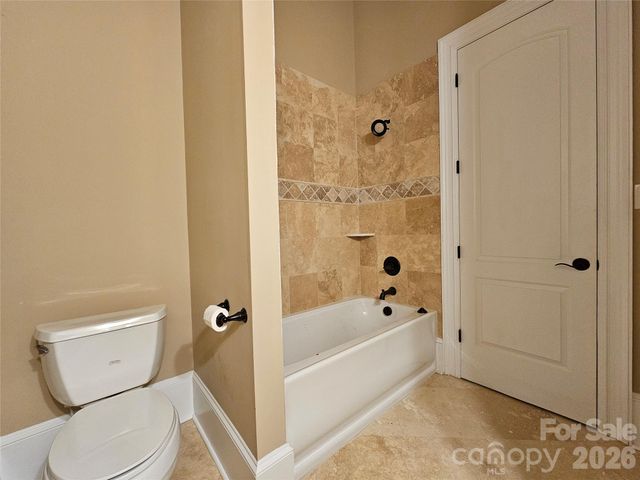 9222 Woodhall Lake Drive, Waxhaw, NC 28173