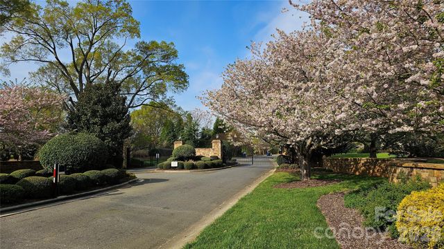 9222 Woodhall Lake Drive, Waxhaw, NC 28173