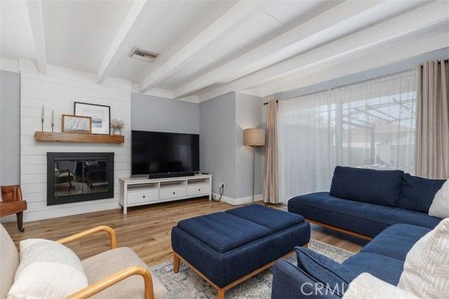 2401 Roswell Avenue, Long Beach, CA 90815