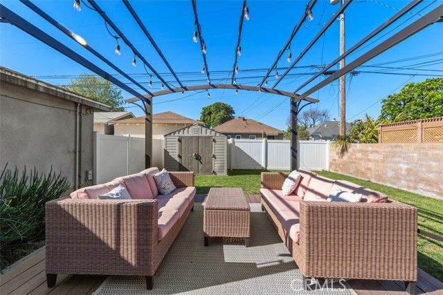 2401 Roswell Avenue, Long Beach, CA 90815