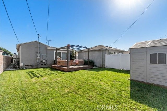 2401 Roswell Avenue, Long Beach, CA 90815