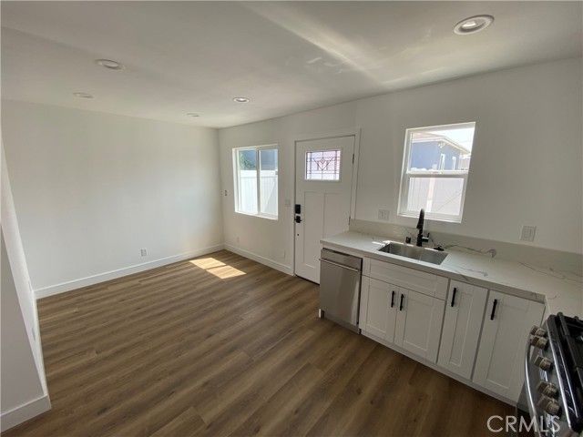 2401 Roswell Avenue, Long Beach, CA 90815