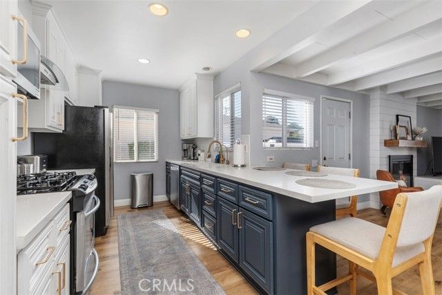 2401 Roswell Avenue, Long Beach, CA 90815