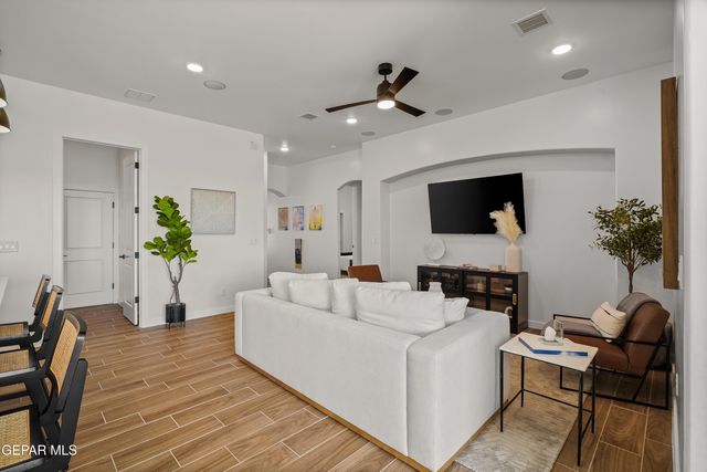 513 Basketflower Drive, Horizon City, TX 79928