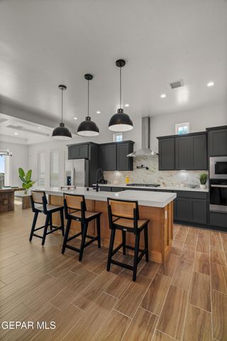 513 Basketflower Drive, Horizon City, TX 79928