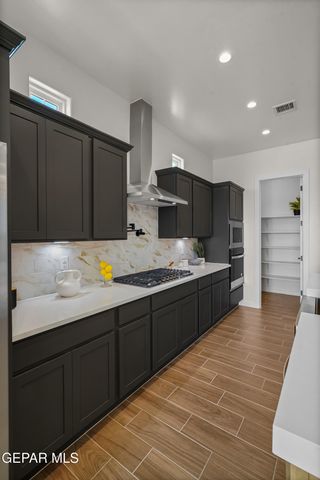 513 Basketflower Drive, Horizon City, TX 79928