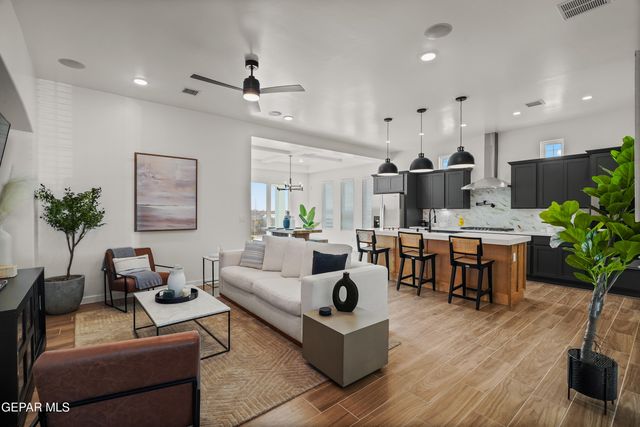 513 Basketflower Drive, Horizon City, TX 79928