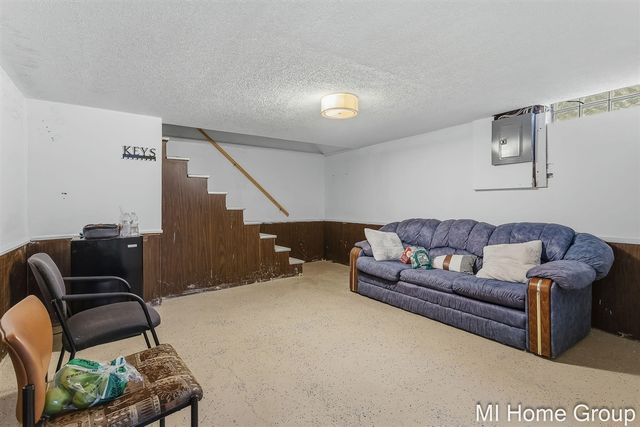 311 W 32nd Street, Holland, MI 49423