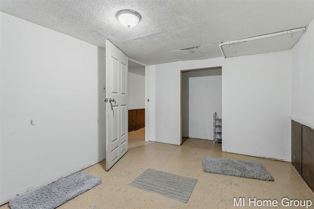 311 W 32nd Street, Holland, MI 49423