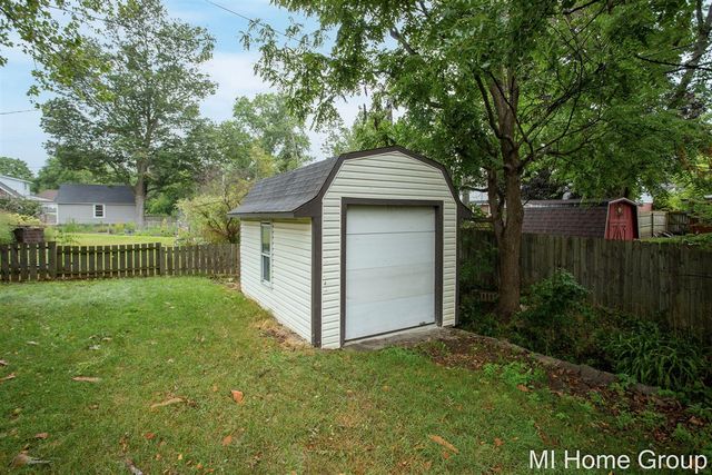 311 W 32nd Street, Holland, MI 49423