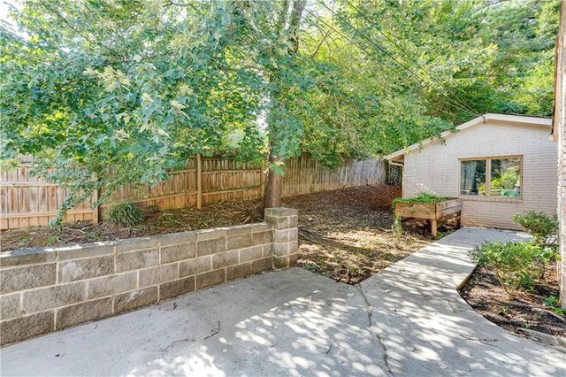 3914 Sable Drive, Stone Mountain, GA 30083