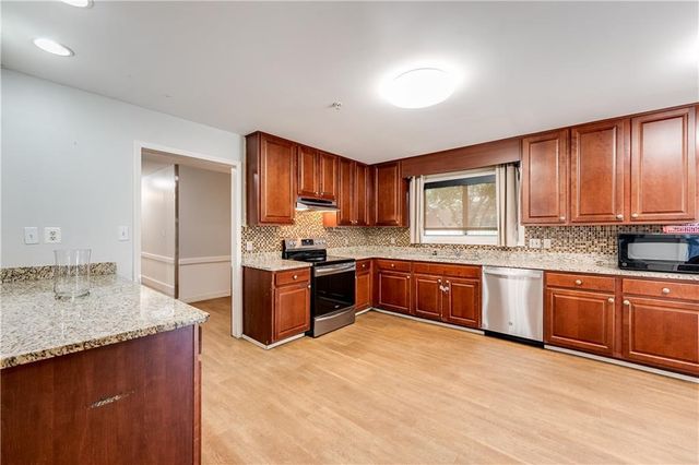 3914 Sable Drive, Stone Mountain, GA 30083