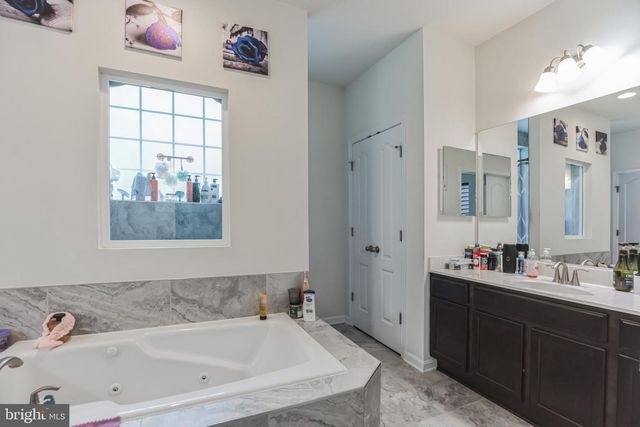 6 PATES DR, Fort Washington, MD 20744