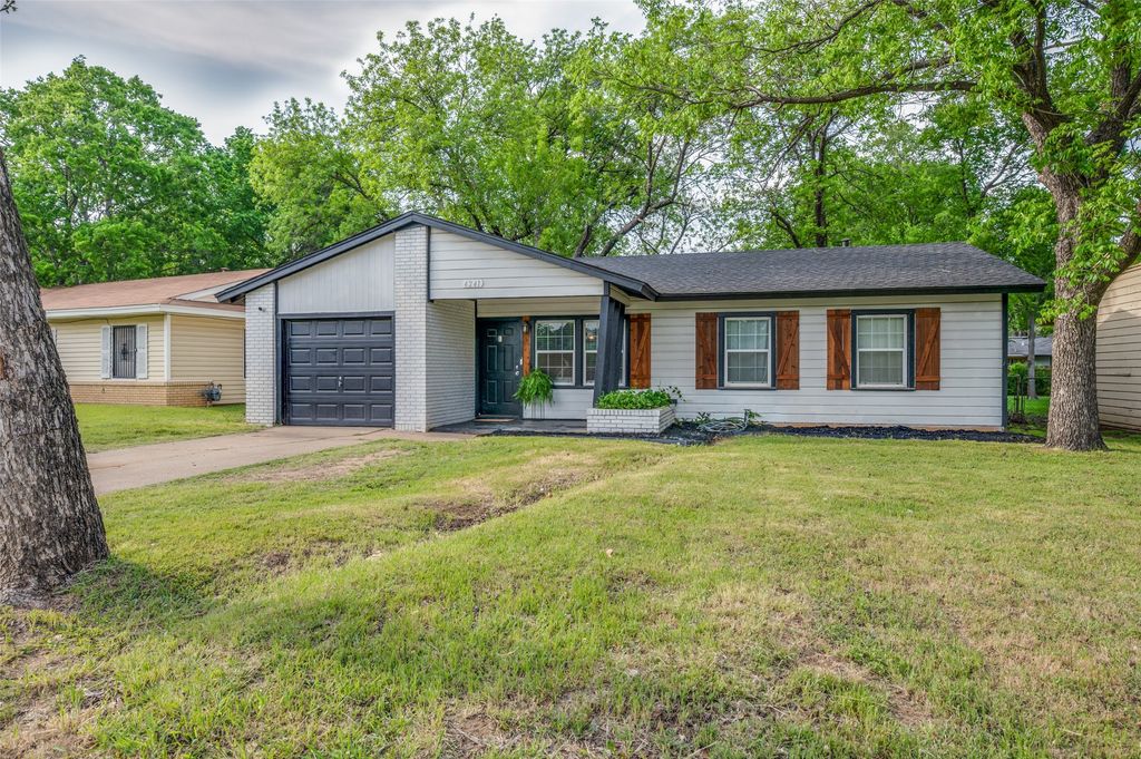 4241 Quails Lane, Fort Worth, TX 76119