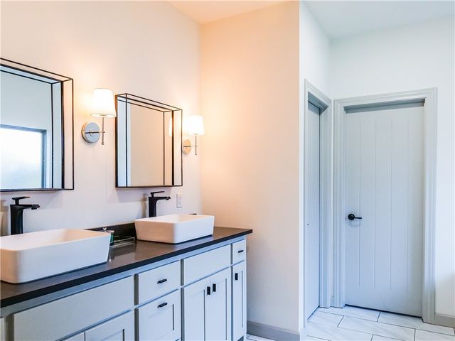 820 Bob Glen Circle, Centerton, AR 72719